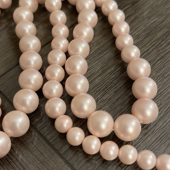 Vintage Pale Pink TRIFARI Single Strand of Pearls 45” - Picture 15 of 16